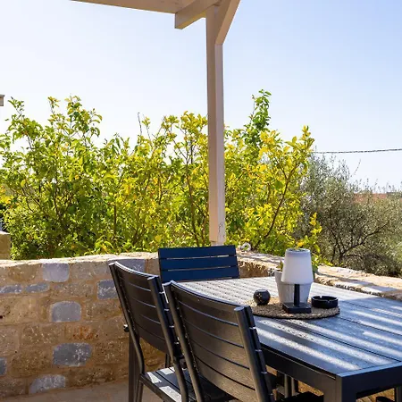 Panorama Ii Vila Lévktron